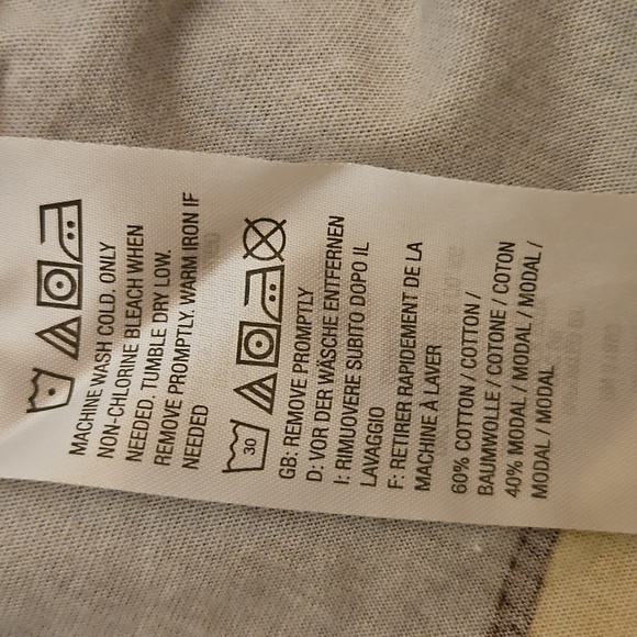 LOGO Floral Mod Short Sleeve Scoop Neck Top - Picture 9 of 9